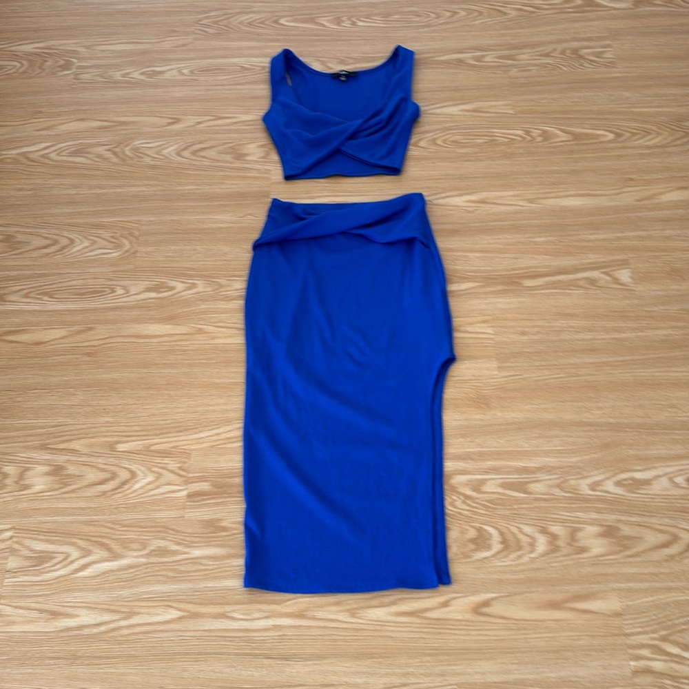 Lulus skirt and cropped top matching